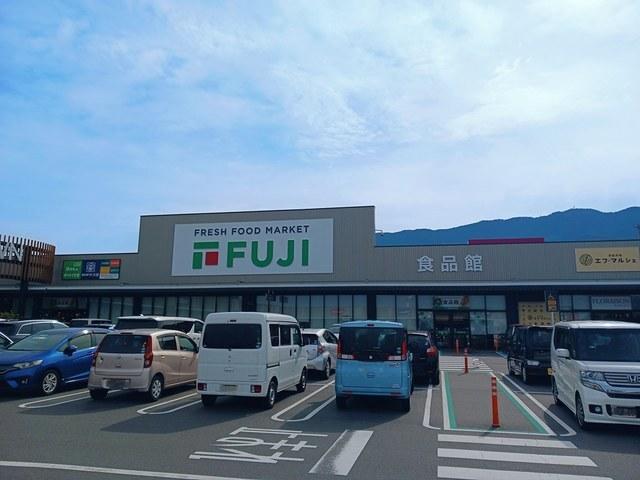 フジ四国中央店：1305m