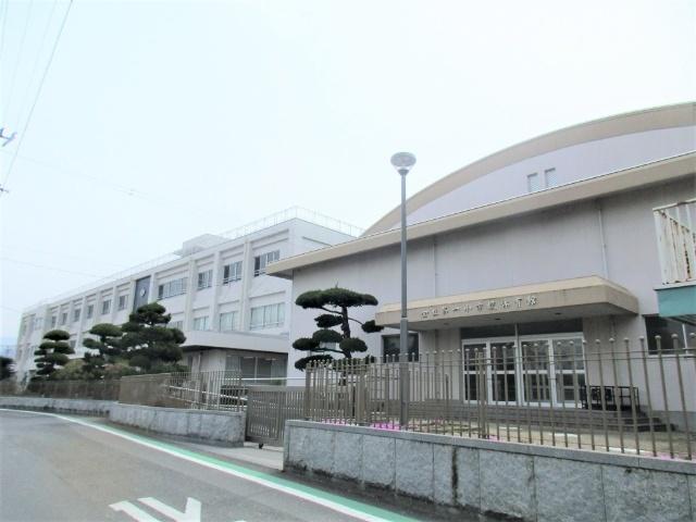 四国中央市立金生第一小学校：1218m