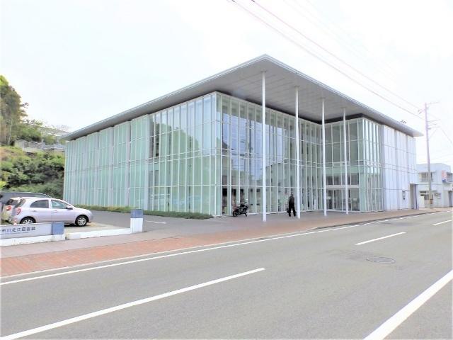 四国中央市川之江図書館：902m