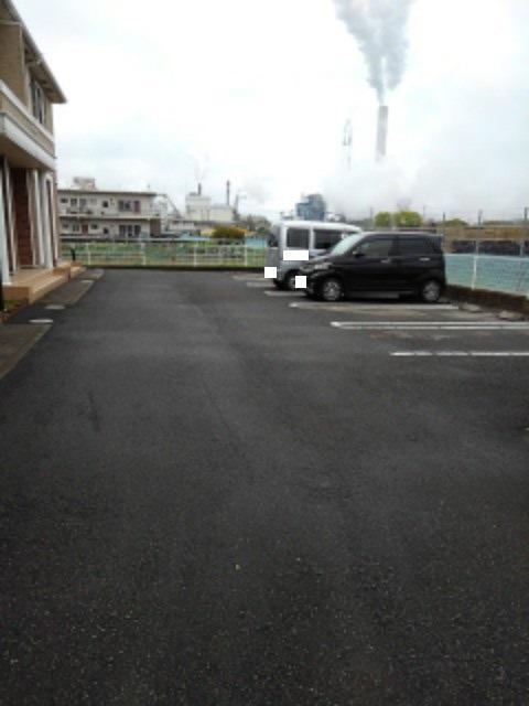 ノヴェール新幸Ⅱ（105） 駐車場