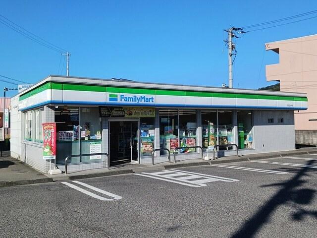 ファミリーマート川之江大門店：114m
