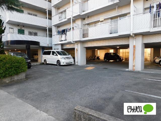 センコーハイツ金田（404） 駐車場