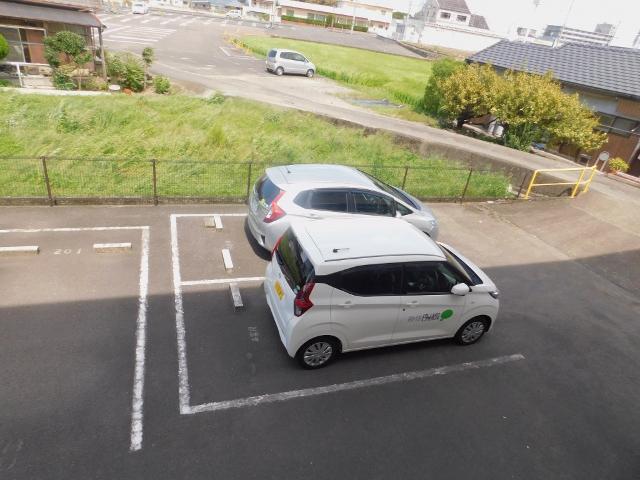 エスツーマンション（203） 駐車場