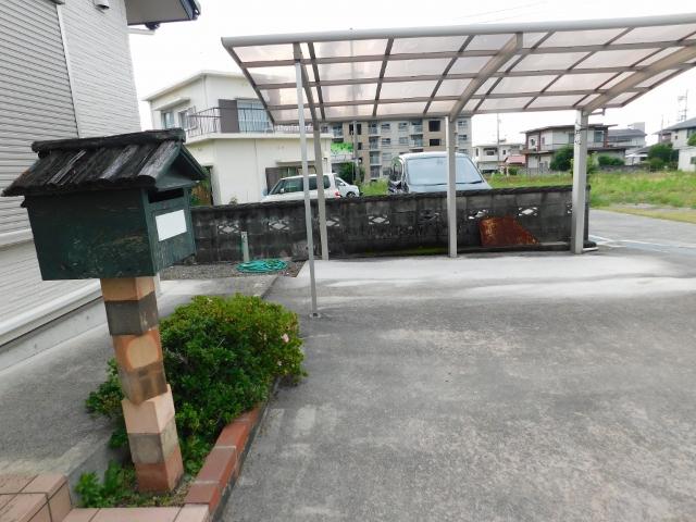 四国中央市下柏町一戸建 駐車場