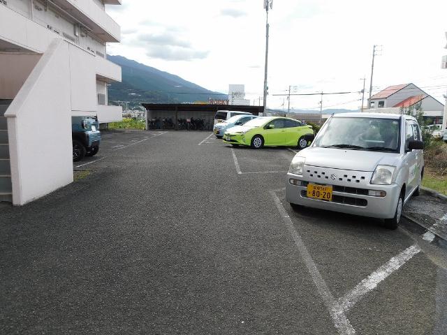 ササキハイツ（206） 駐車場