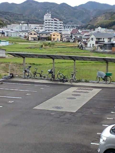 ヴィラ・グリーンヒルズⅡ（305） 駐車場