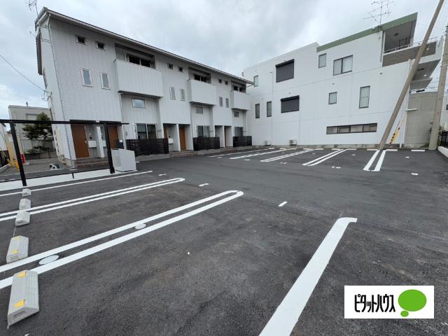 ベルリード村松町（201） 駐車場