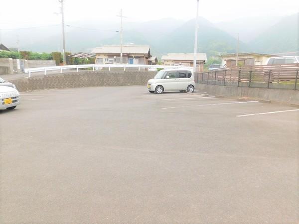 アルファ中曽根 物件画像