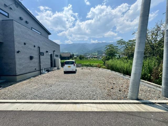 中古　上柏築浅 駐車場