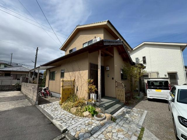 中古　上柏　築浅 外観