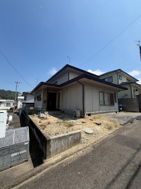 川之江町天生津　収益戸建て 外観
