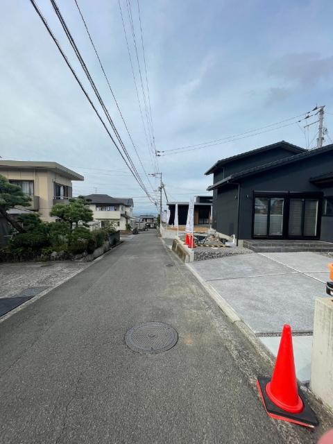 新築　具定町建売平屋 前面道路含む現地写真