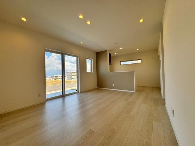 建売　中之庄平家 リビング
