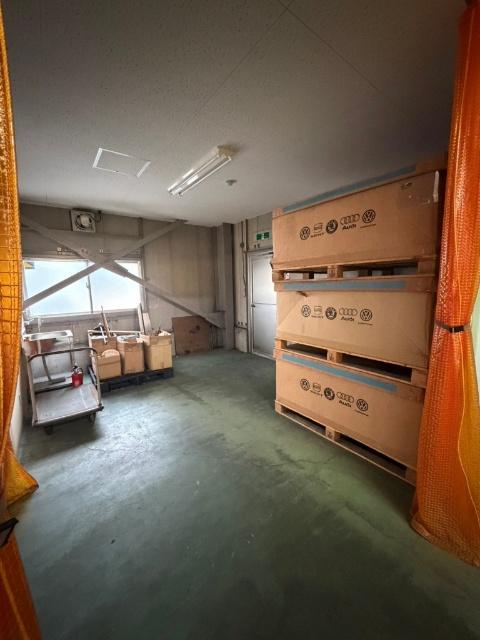 売倉庫　妻鳥町 収納