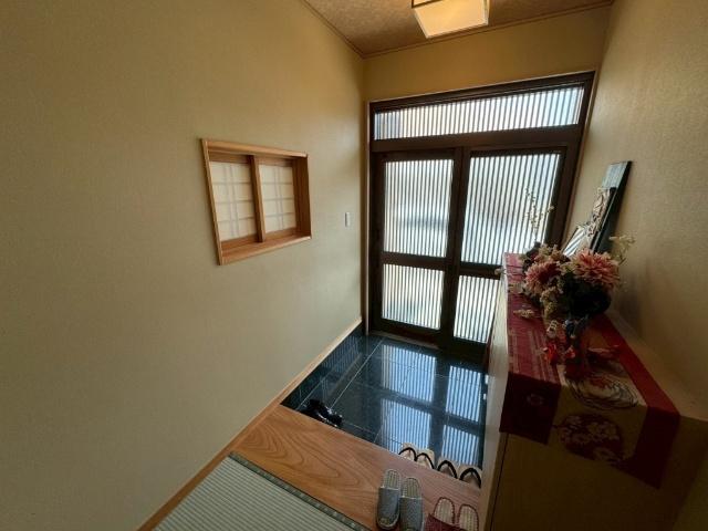 中古　上柏　築浅 玄関