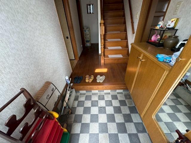 寒川　4LDK　 玄関