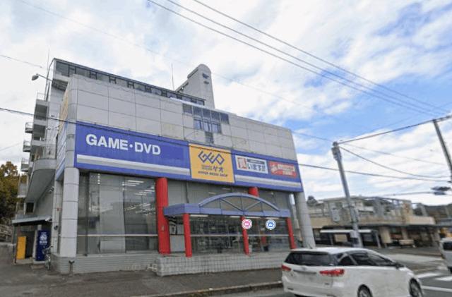 ゲオ川之江店
