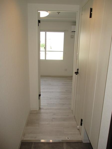 LA Conforto Chitose（406） 玄関