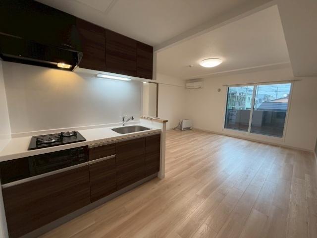 WELL BRIGHT 朝日RESIDENCE（303） キッチン