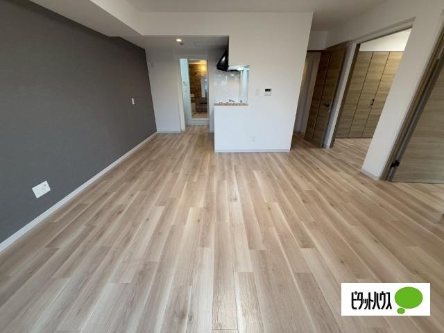 WELL BRIGHT 朝日RESIDENCE（203） リビング