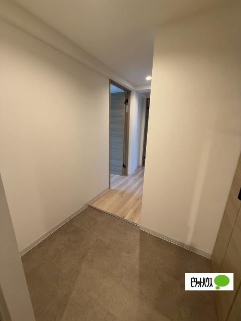 WELL BRIGHT 朝日RESIDENCE（203） 玄関