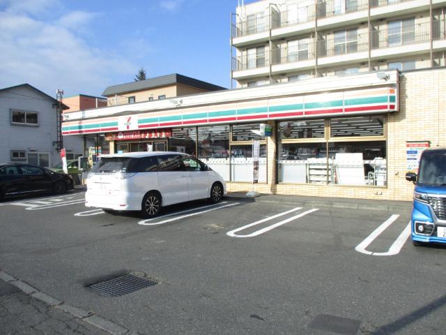 セブンイレブン千歳朝日町店：143m