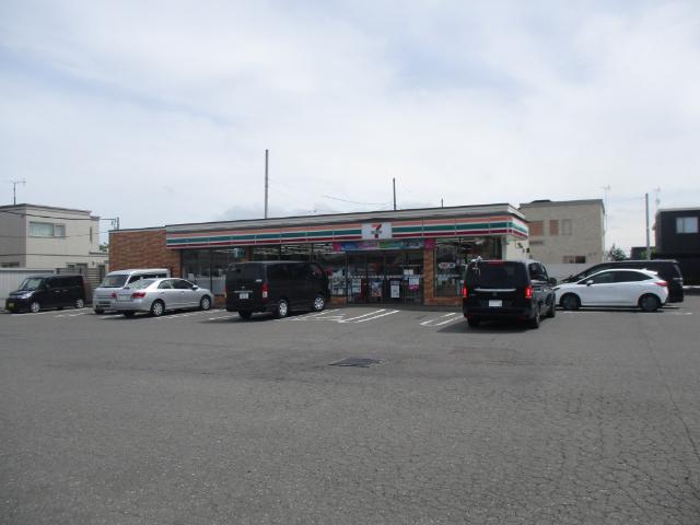 セブンイレブン千歳寿店：580m