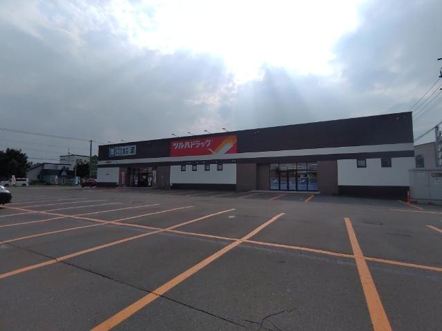 ツルハドラッグ千歳東郊店：346m