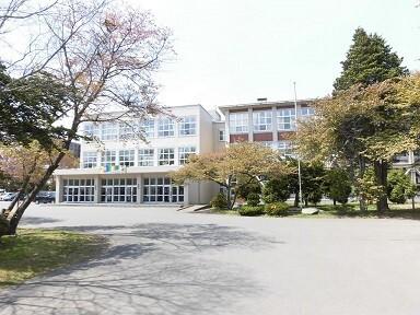 千歳市立千歳中学校：1681m