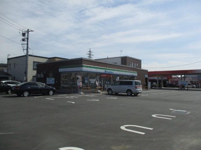 ファミリーマート千歳新富3丁目店：571m
