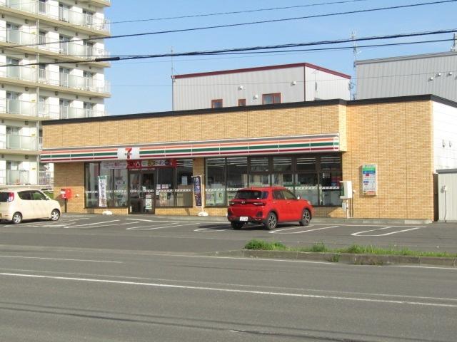 セブンイレブン千歳旭ヶ丘店：319m