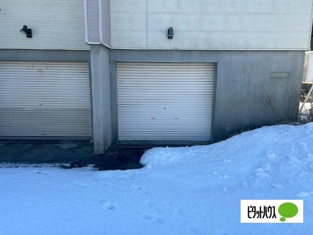 千歳市長都駅前一戸建 駐車場