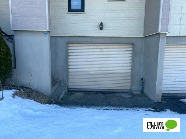 千歳市長都駅前一戸建 駐車場