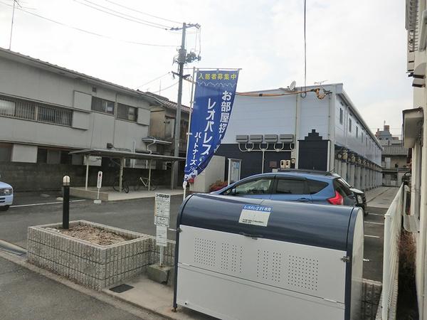 レオパレスラーク（108） 駐車場