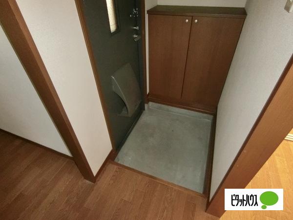 グランシャリオ（101） 玄関