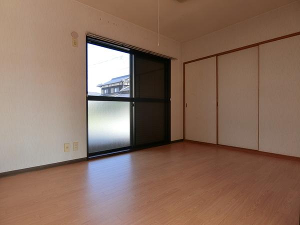 ロジュマン新町A棟（101） 収納