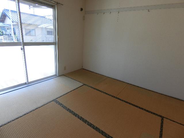 ビレッジF2番館（102） 室内