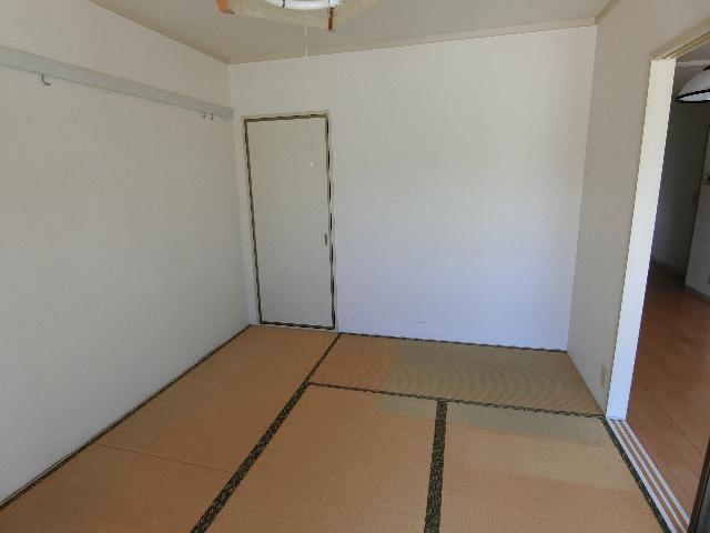 ビレッジF2番館（102） 室内