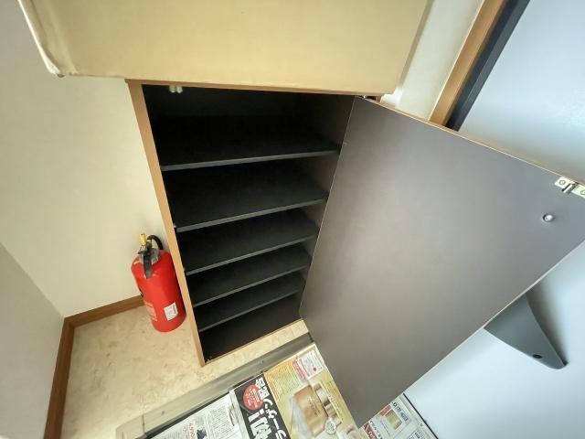 リズロイヤル（102） 収納