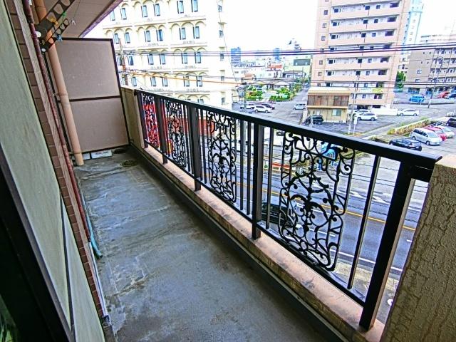 エンブレム麻里布Ⅱ（303） バルコニー