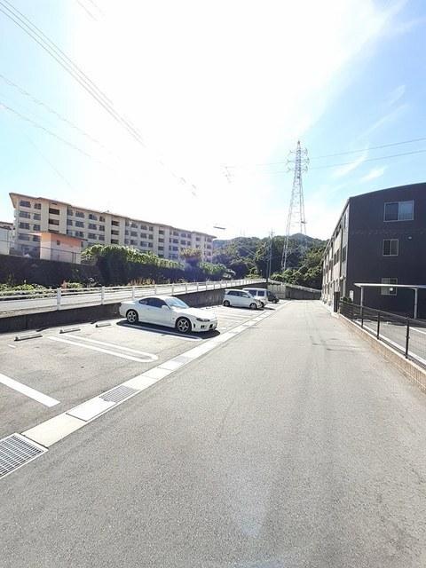 メイプル　ヒルズ（305） 駐車場