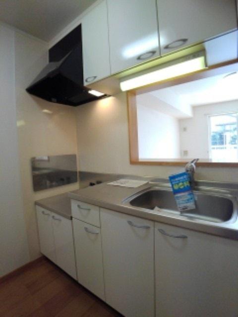 Ｉｎｔｅｒｆｉｅｌｄ（102） キッチン