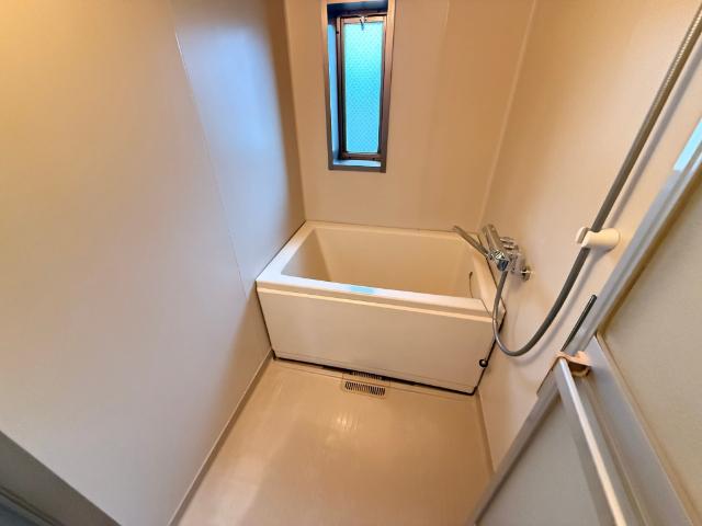 JR山陽本線大竹駅　2階建　（202） バス／シャワー