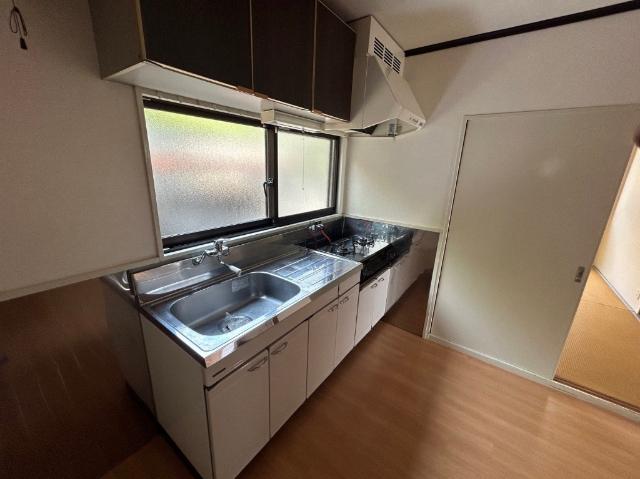 ロイヤルシャルム尾津（105） キッチン