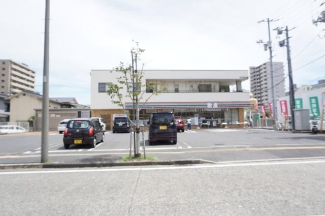 セブンイレブン岩国麻里布店：287m