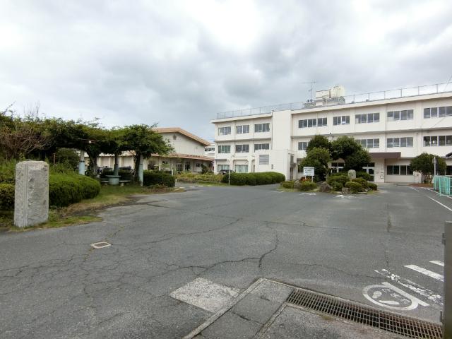 岩国市立平田小学校：922m