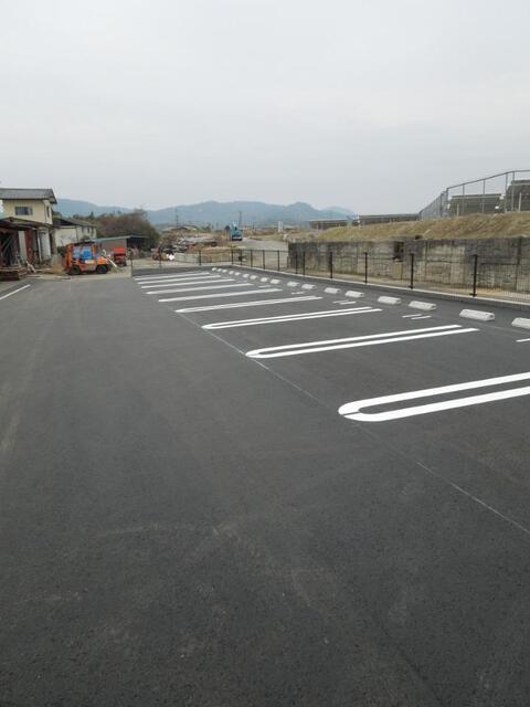 スリズエⅡ（203） 駐車場