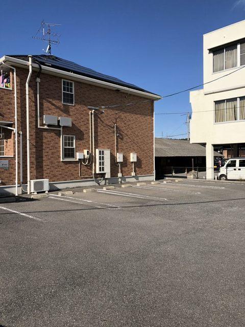 カーサフィオーレｓｉｘ（101） 駐車場