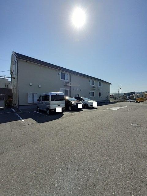 ベルファニー楠Ａ（203） 駐車場