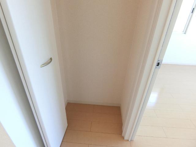 リビングタウン岩国　B棟（B202） 収納